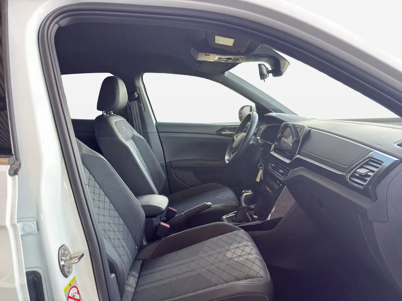Volkswagen T-Cross 6