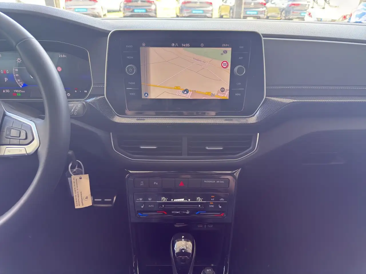 Volkswagen T-Cross 8