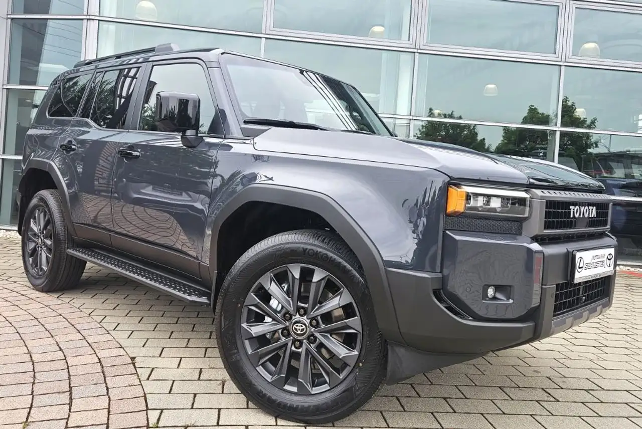 Toyota Land Cruiser 2