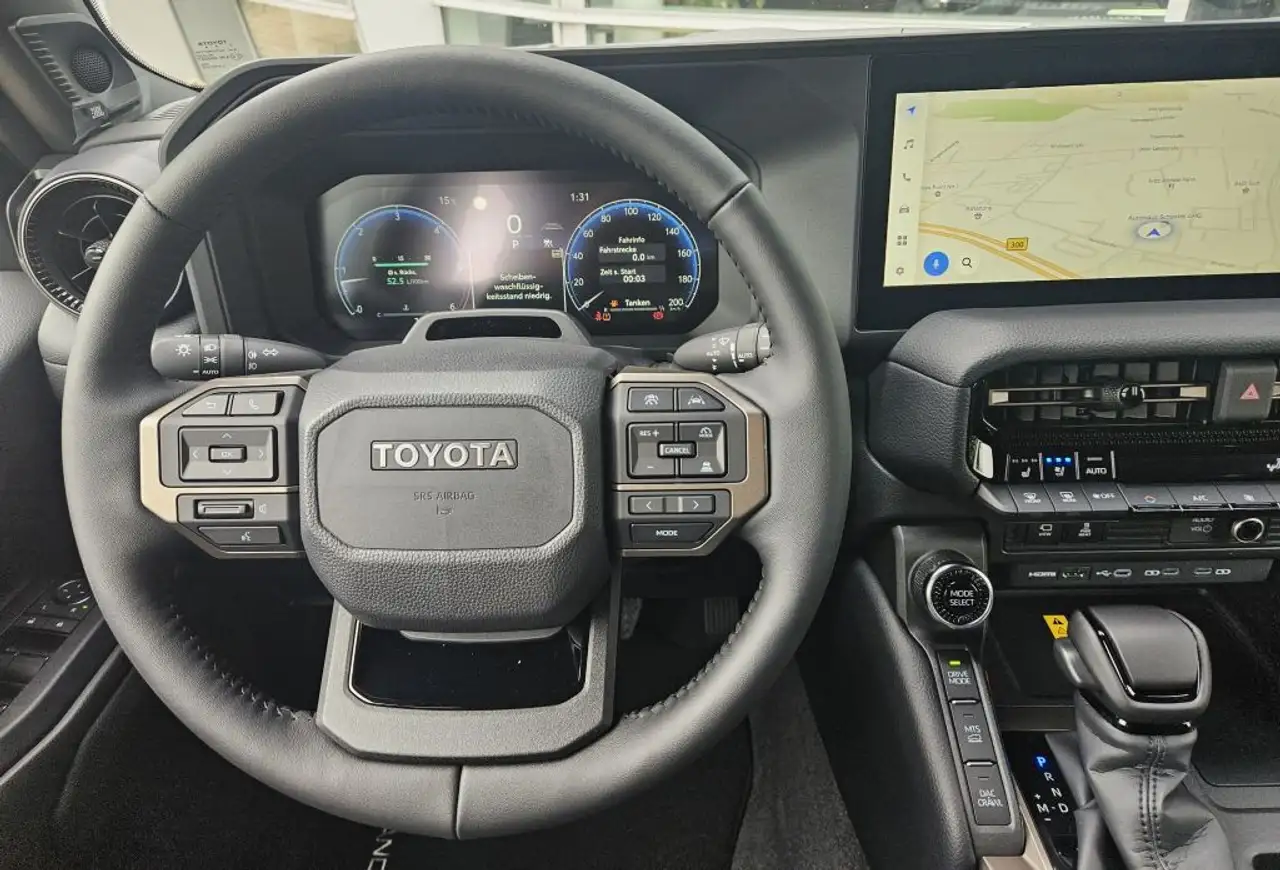 Toyota Land Cruiser 9