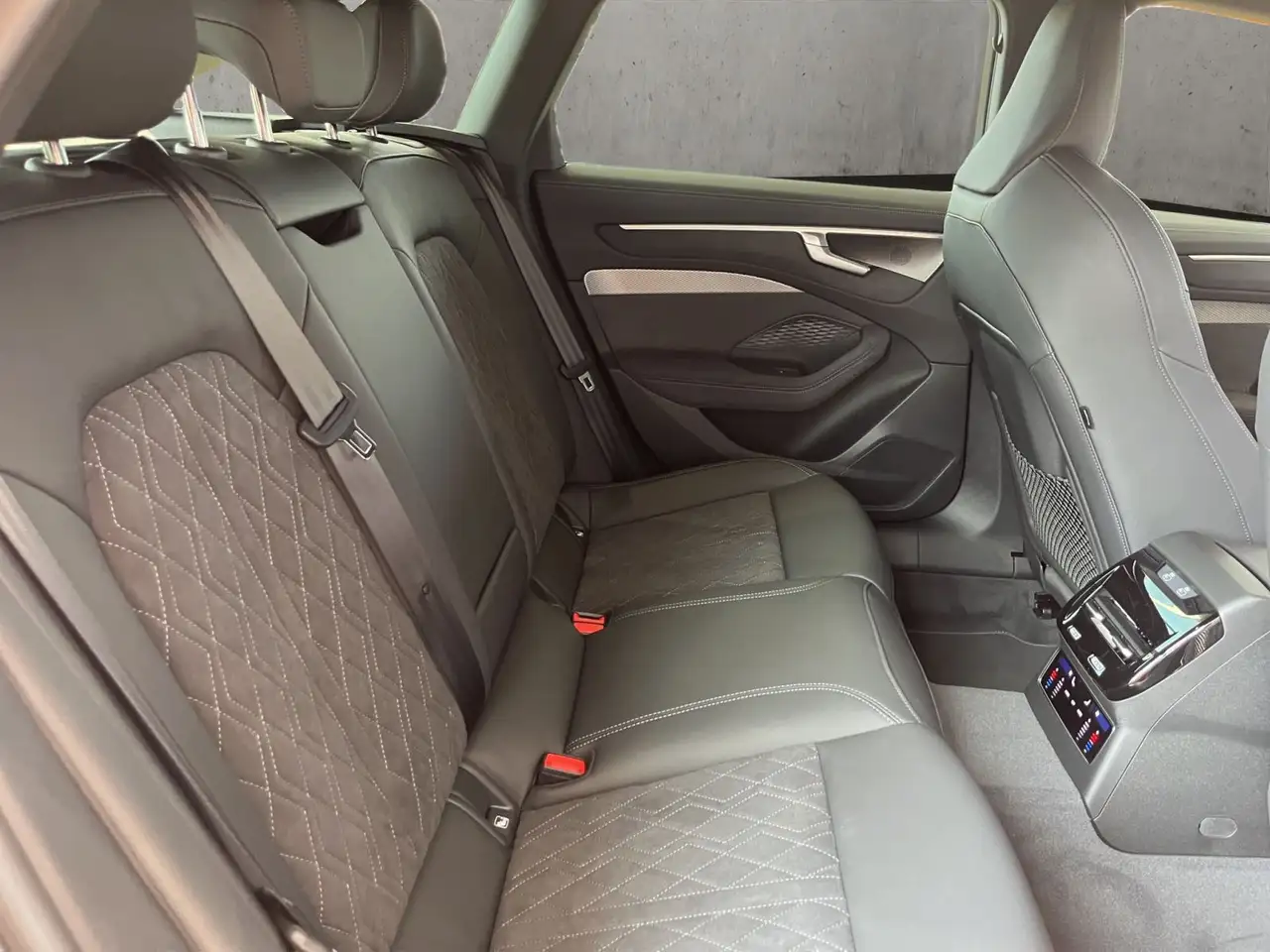 Audi A6 14