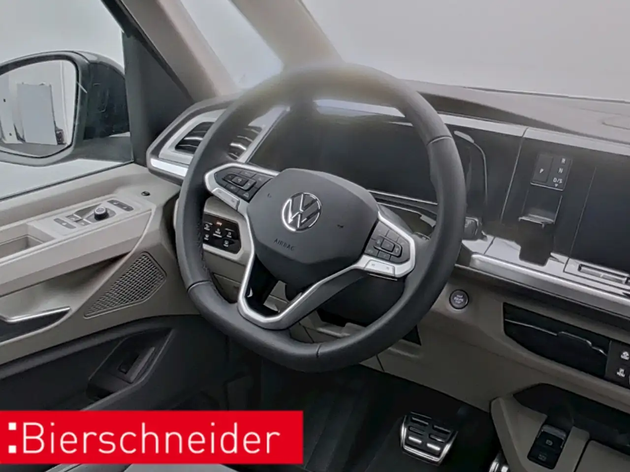 Volkswagen T7 Multivan 13