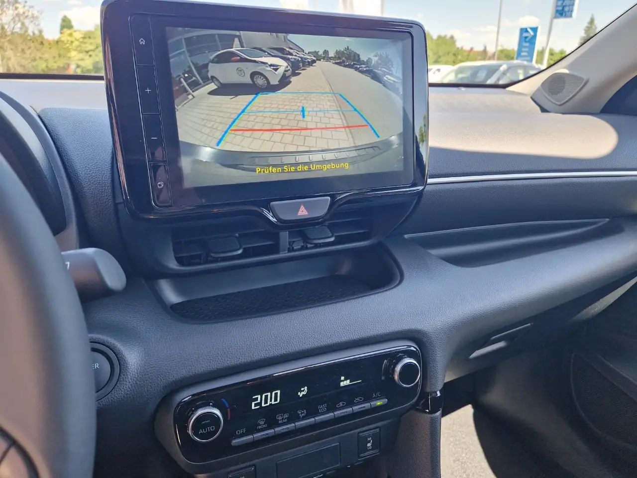 Toyota Yaris 14