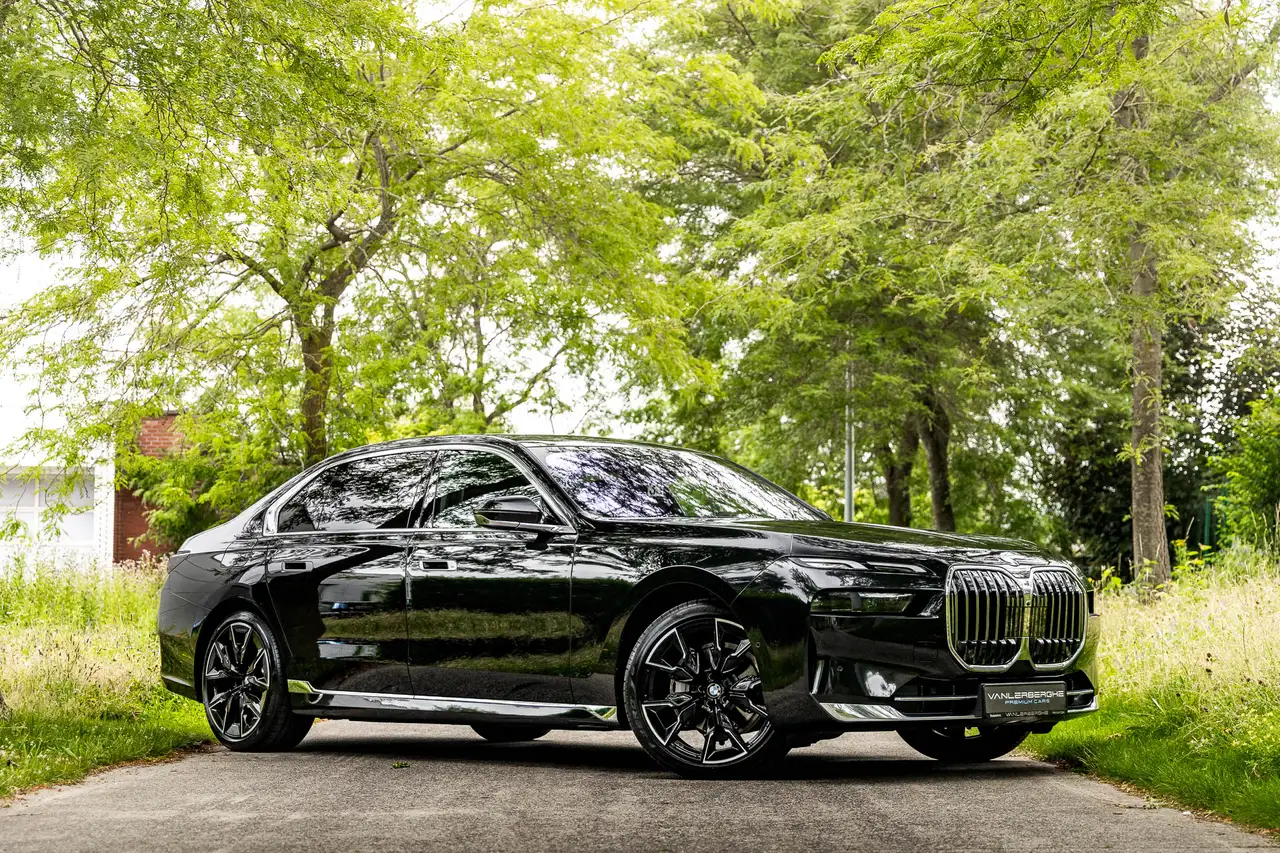 BMW 740