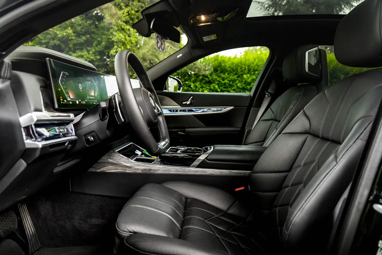BMW 740 5