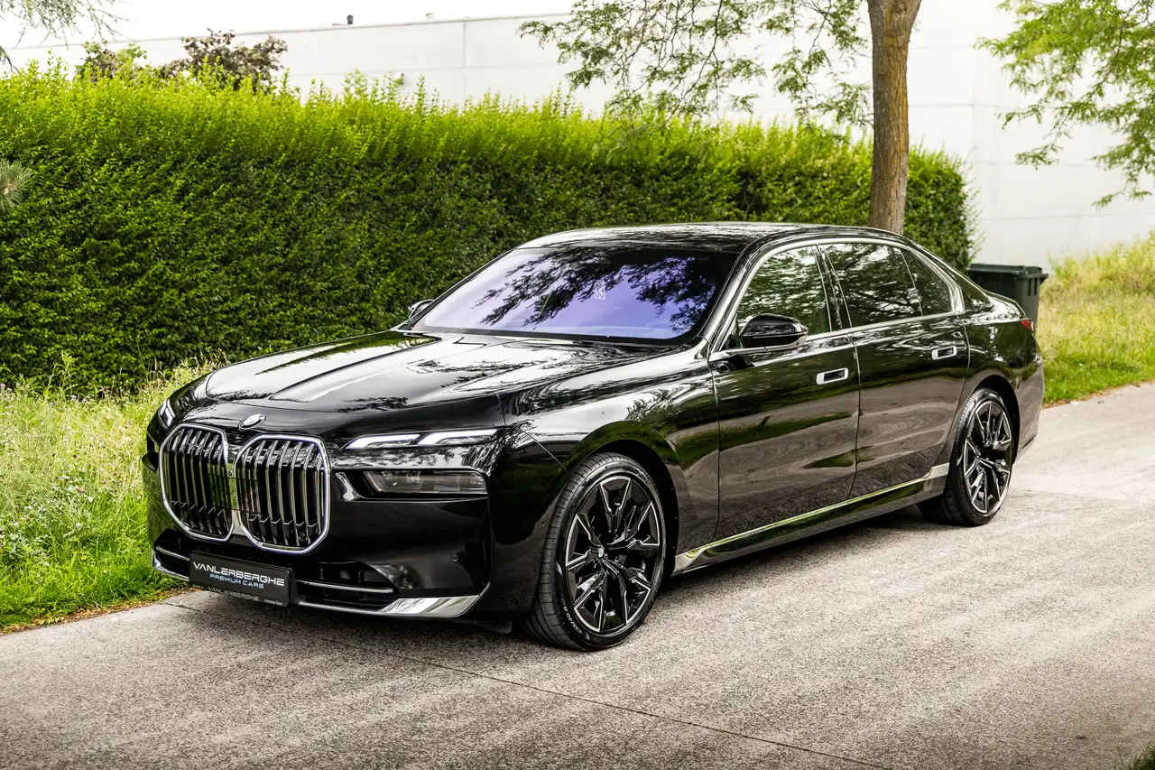 BMW 740 11