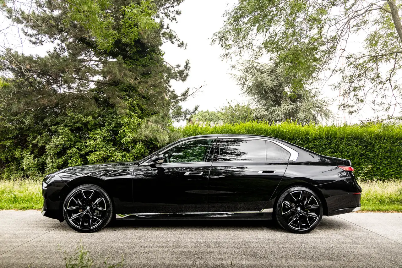 BMW 740 12