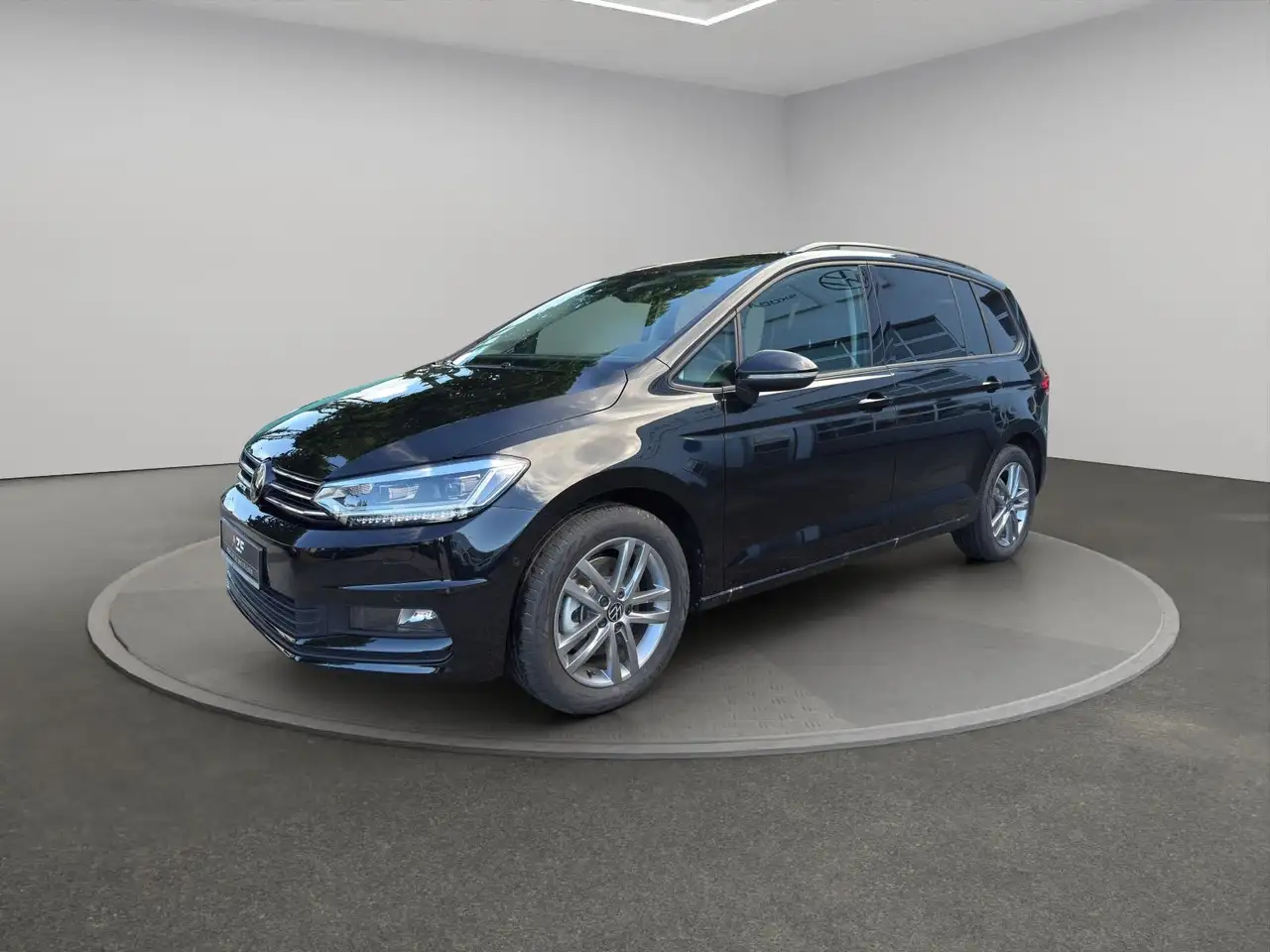 Volkswagen Touran 2
