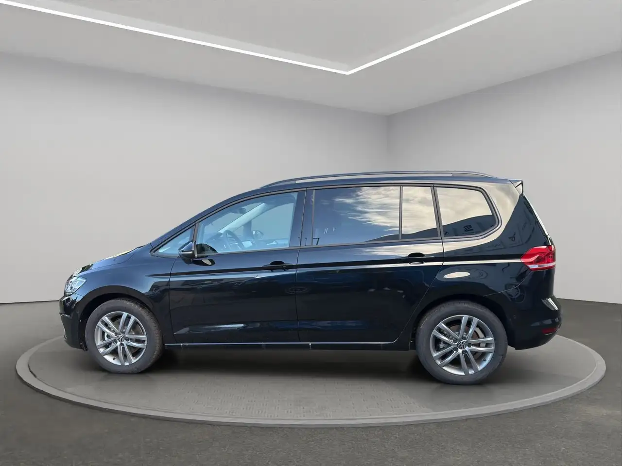 Volkswagen Touran 5