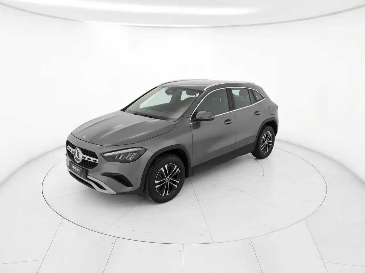 Mercedes-Benz GLA 180 2