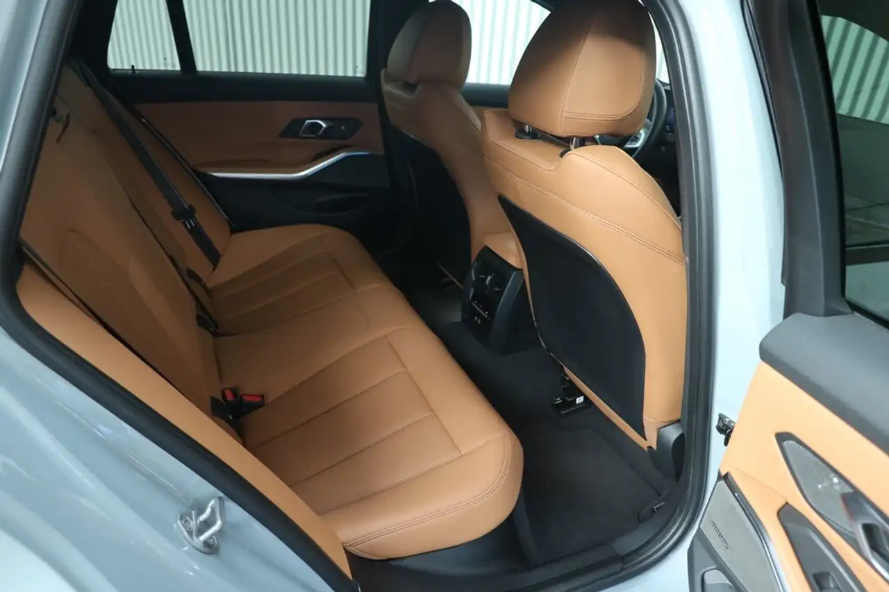 BMW 330 6