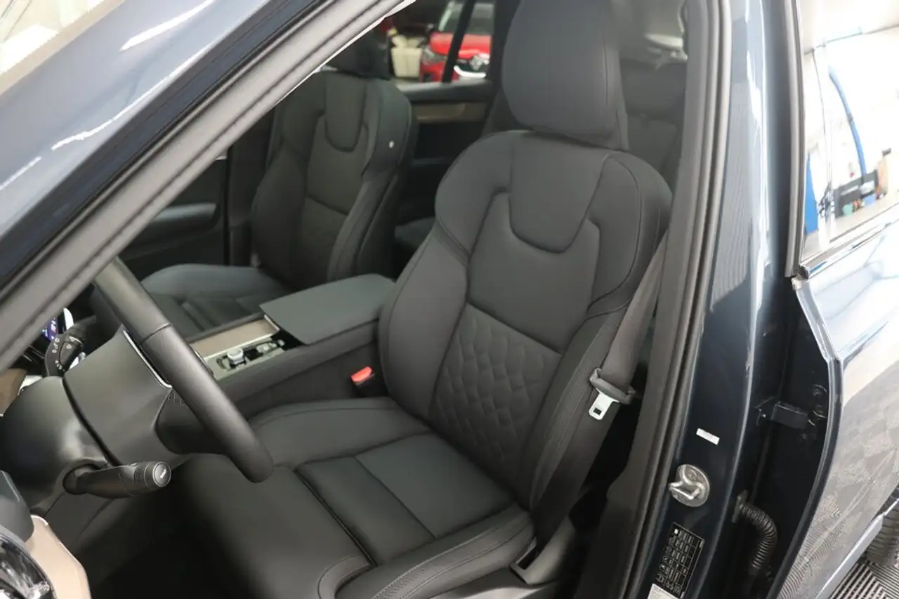 Volvo XC90 4