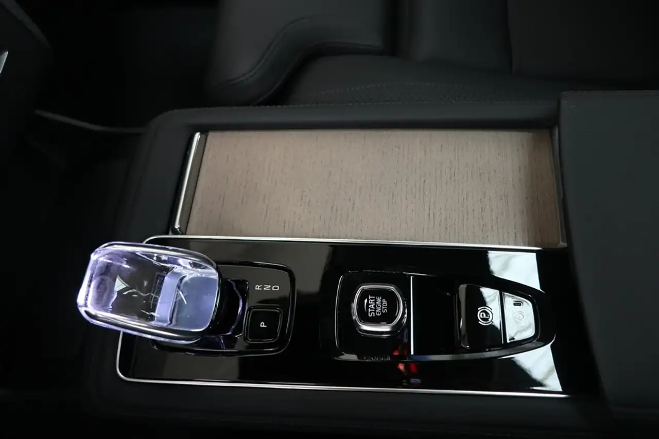 Volvo XC90 11