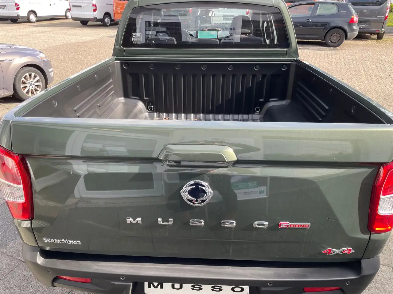 SsangYong Musso Grand 7