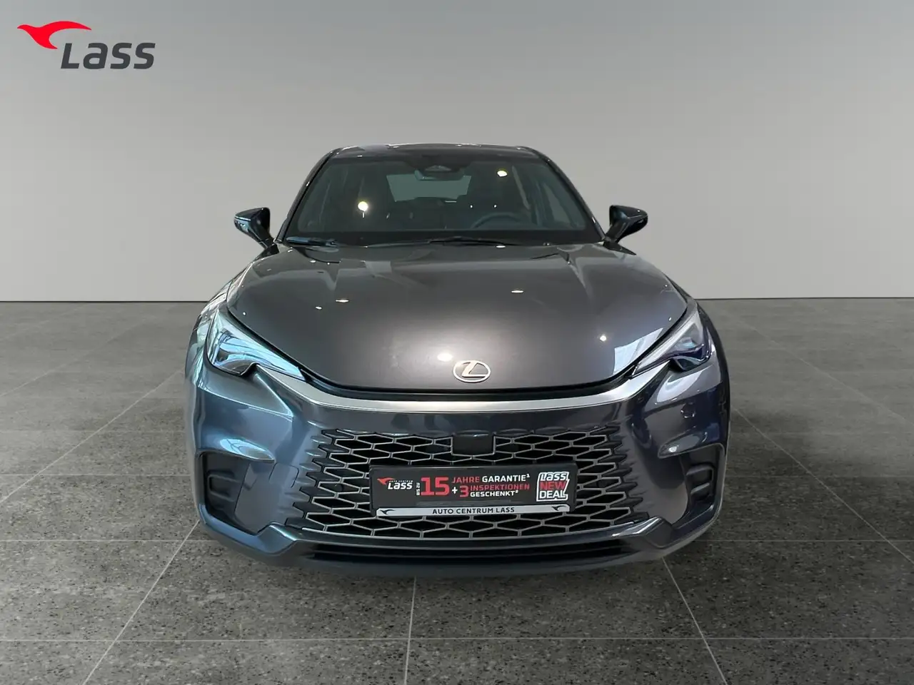 Lexus LBX 8