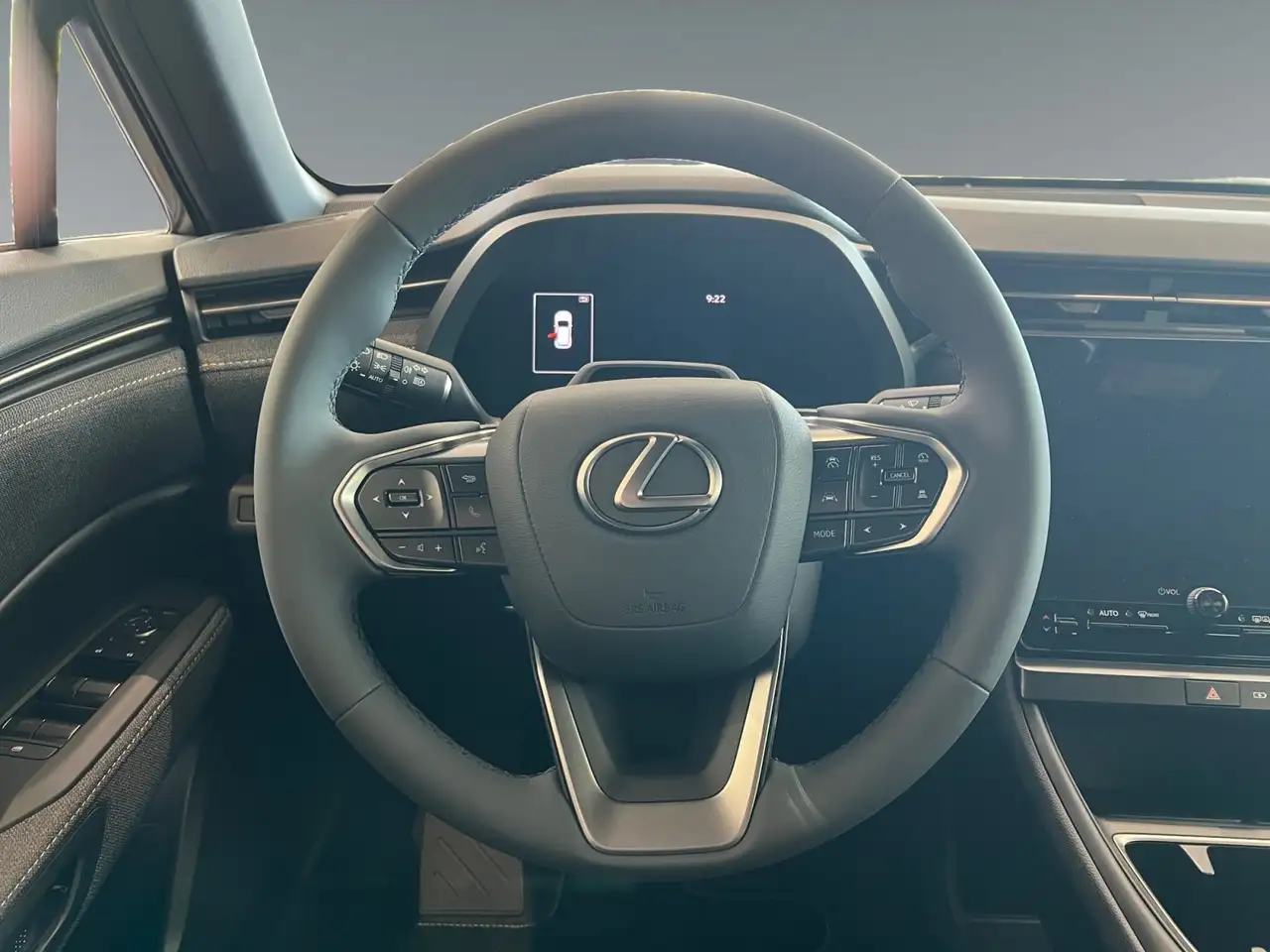 Lexus LBX 12