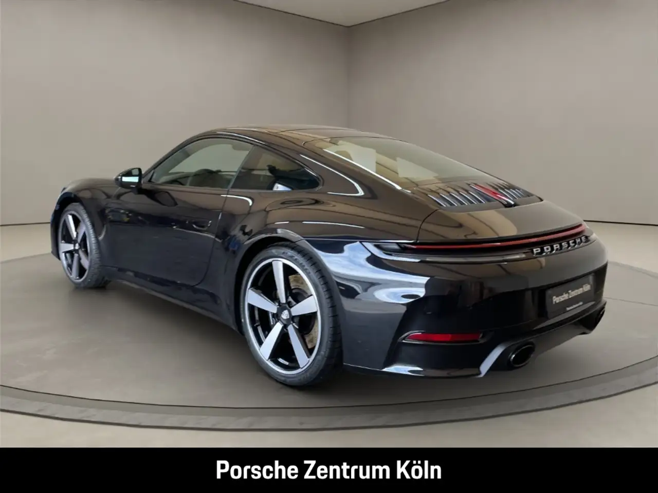 Porsche 992 911 3