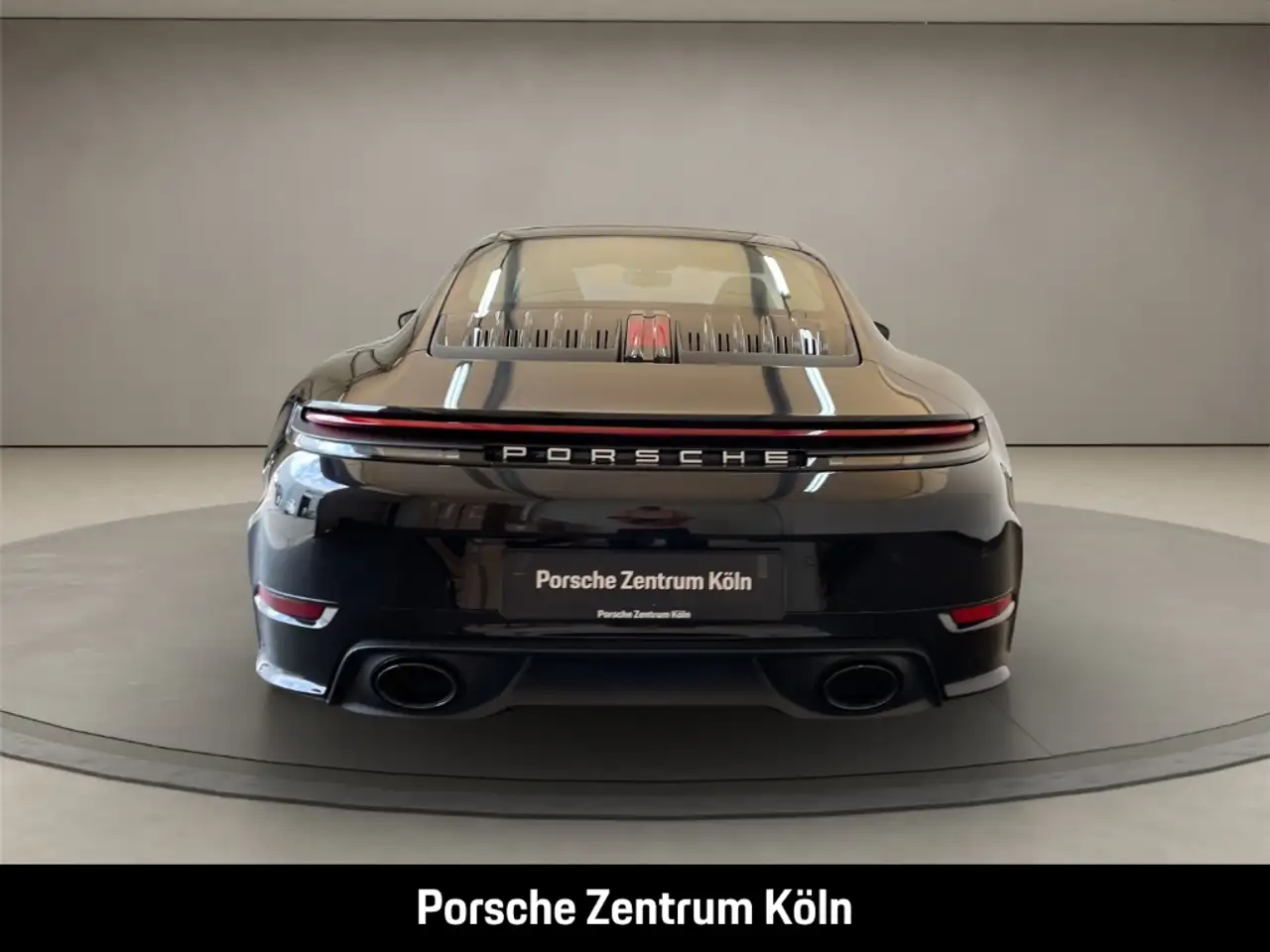 Porsche 992 911 4