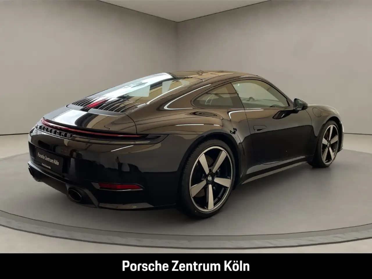 Porsche 992 911 5
