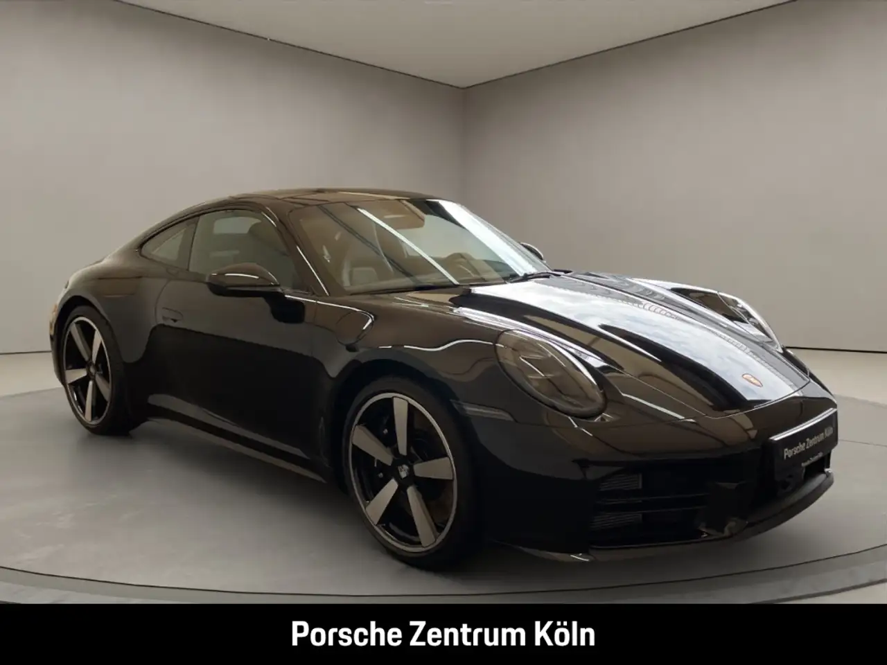 Porsche 992 911 7