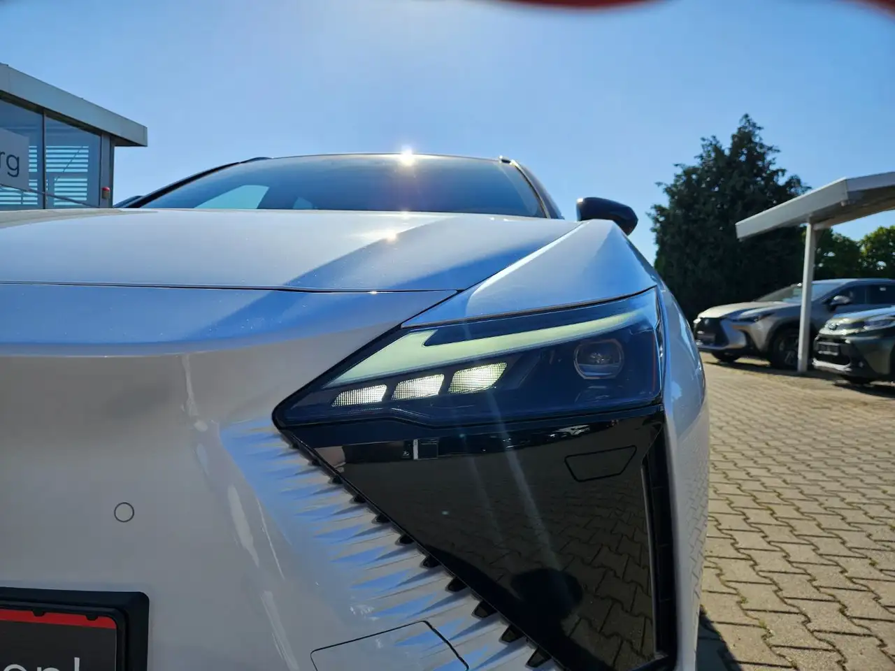 Lexus RZ 5