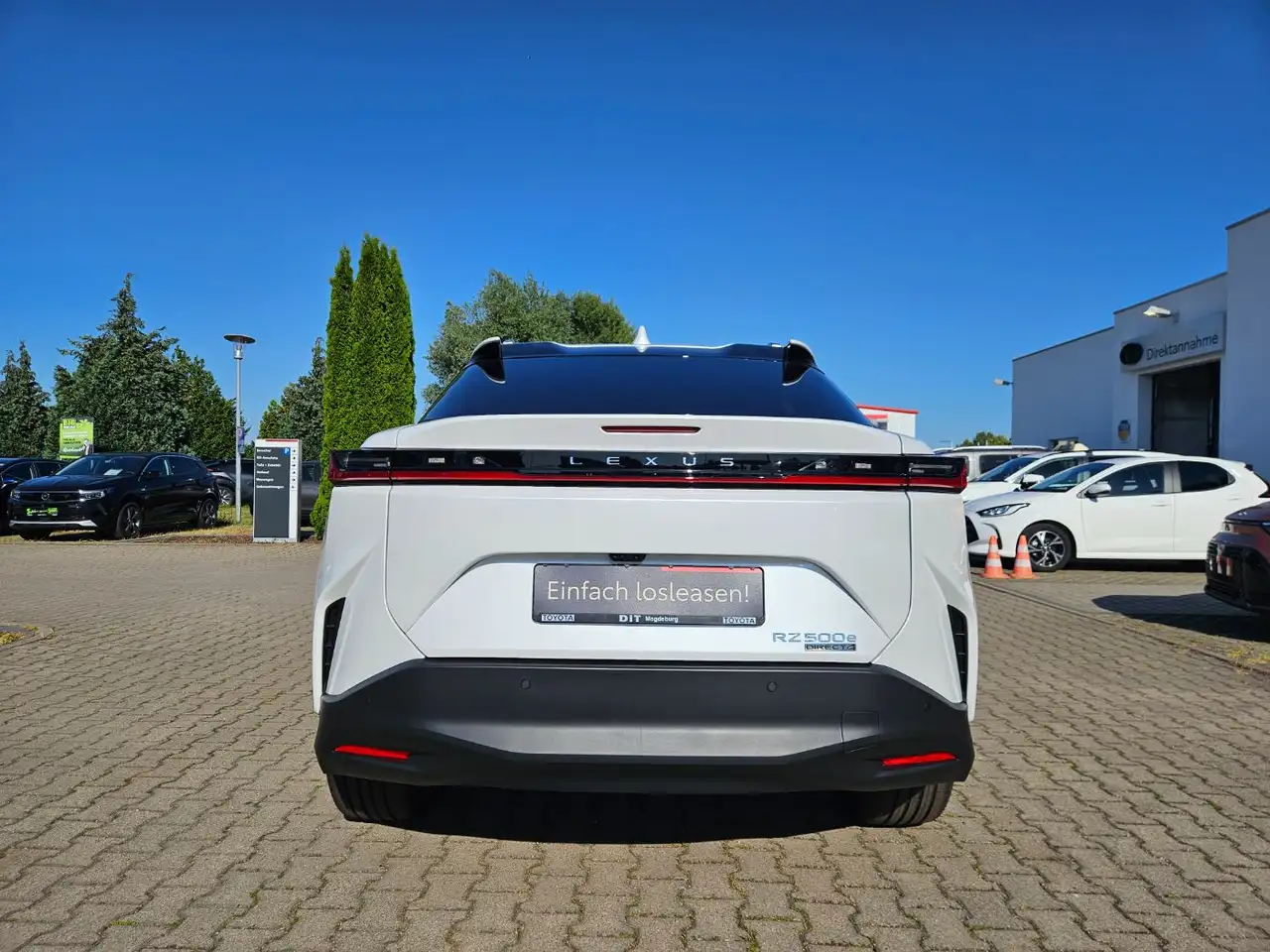 Lexus RZ 9
