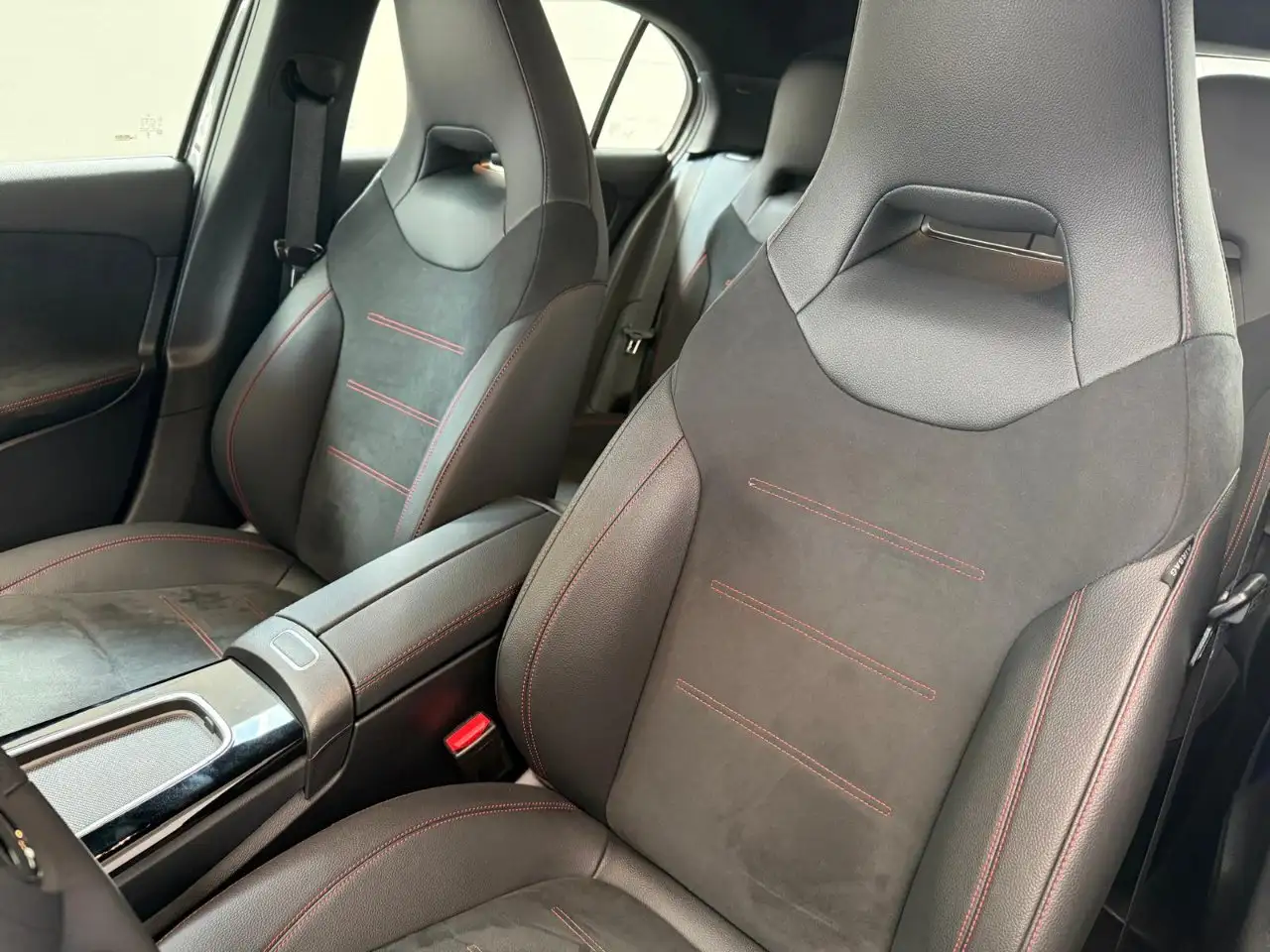 Mercedes-Benz A 200 12