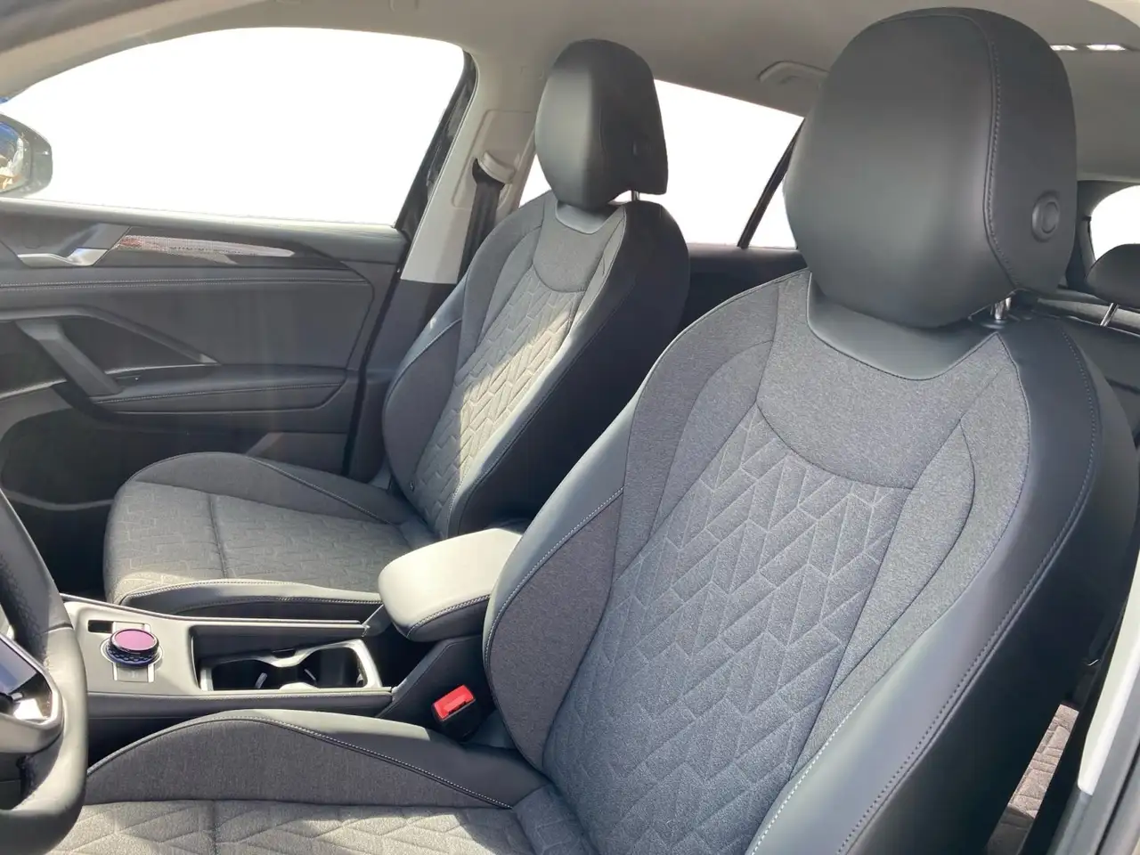 Volkswagen Tiguan 8