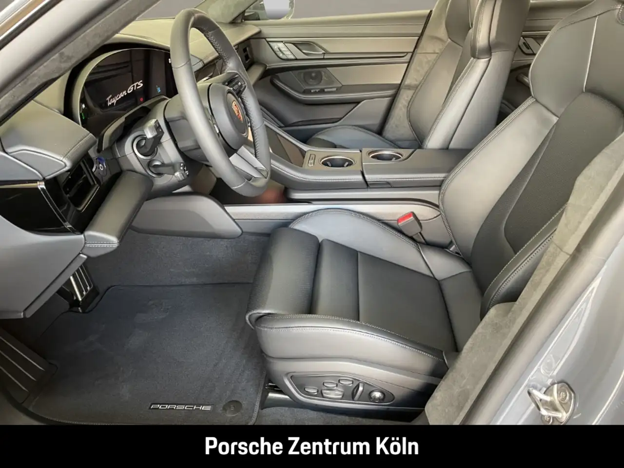 Porsche Taycan 13