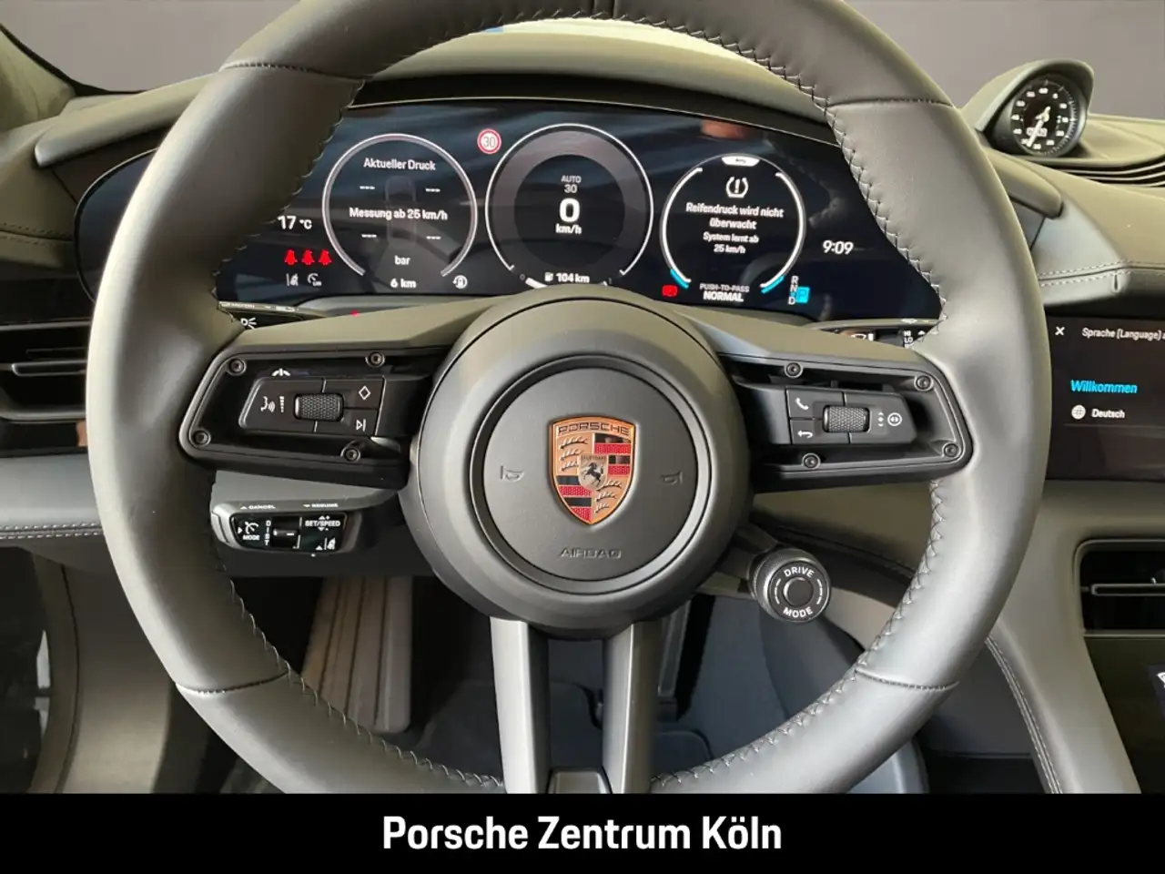 Porsche Taycan 15