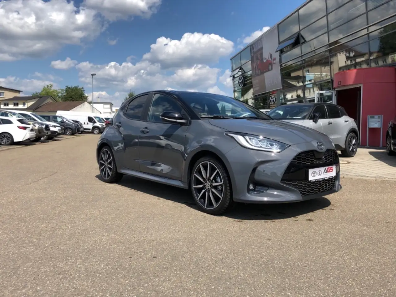 Toyota Yaris 2
