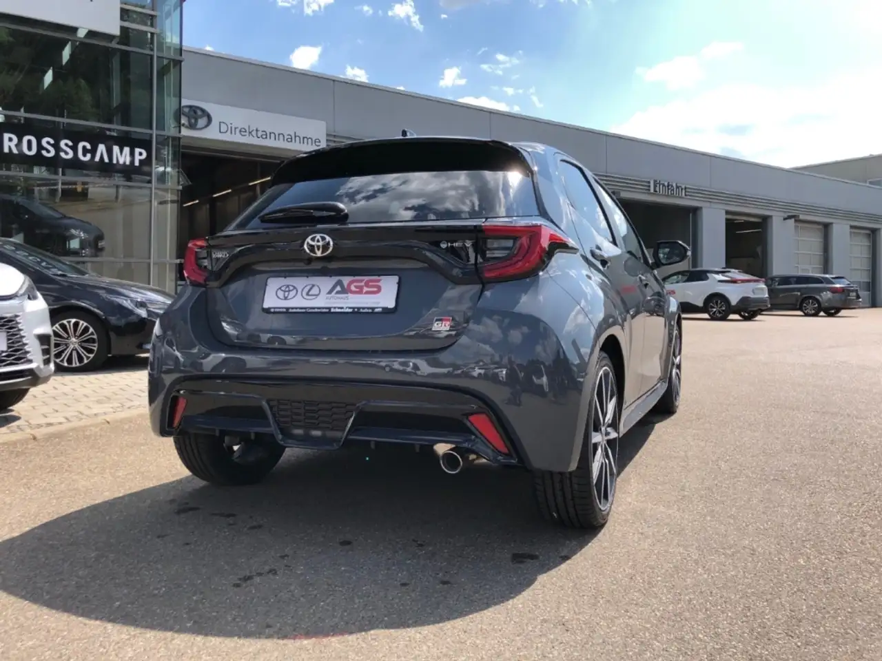 Toyota Yaris 12