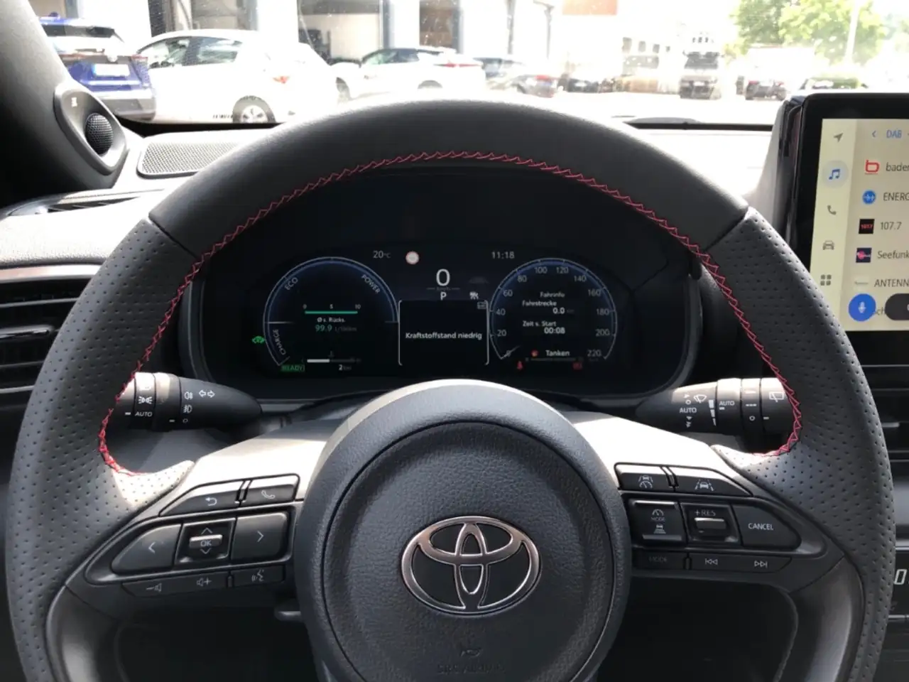 Toyota Yaris 16