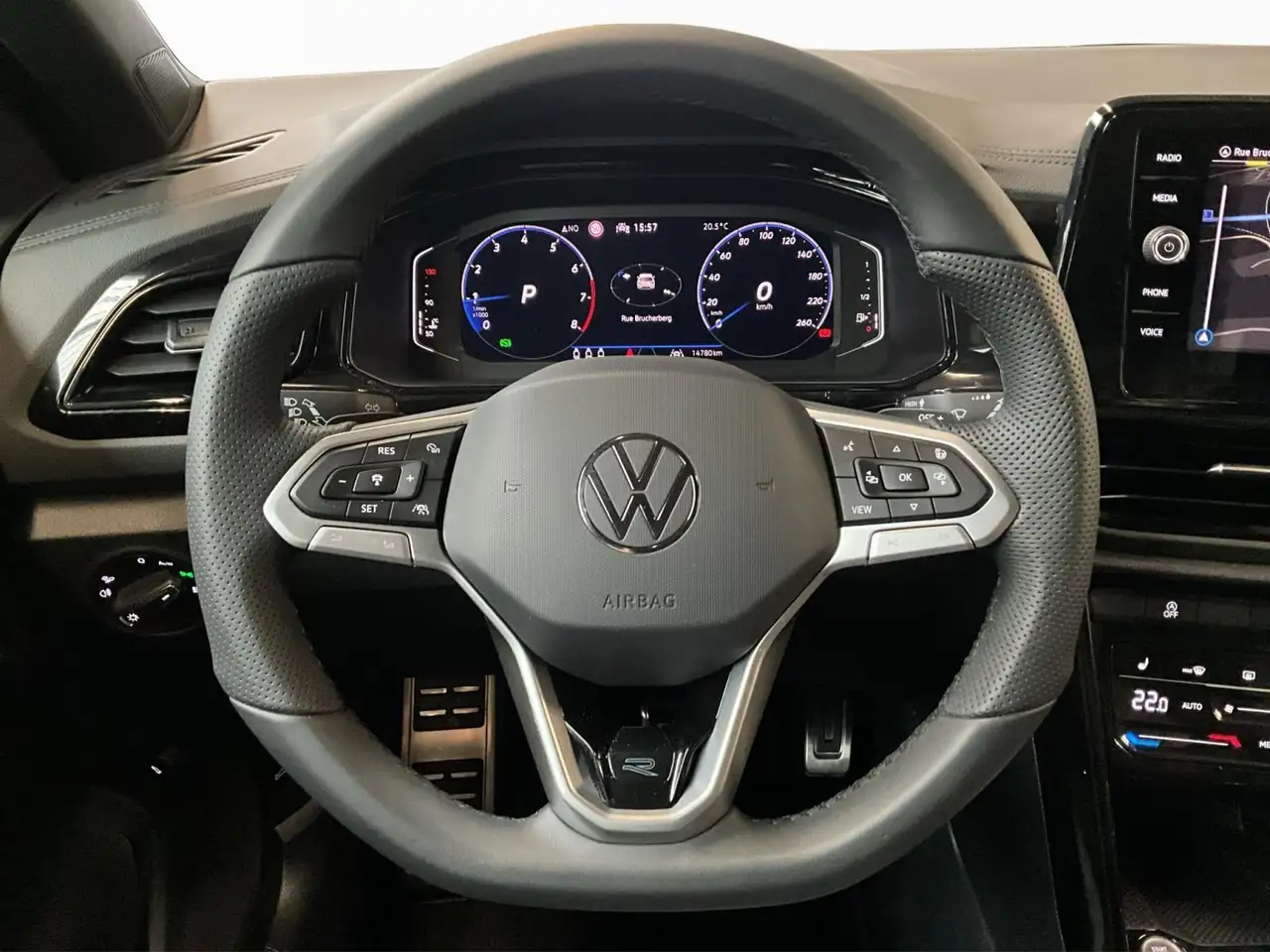 Volkswagen T-Roc 12
