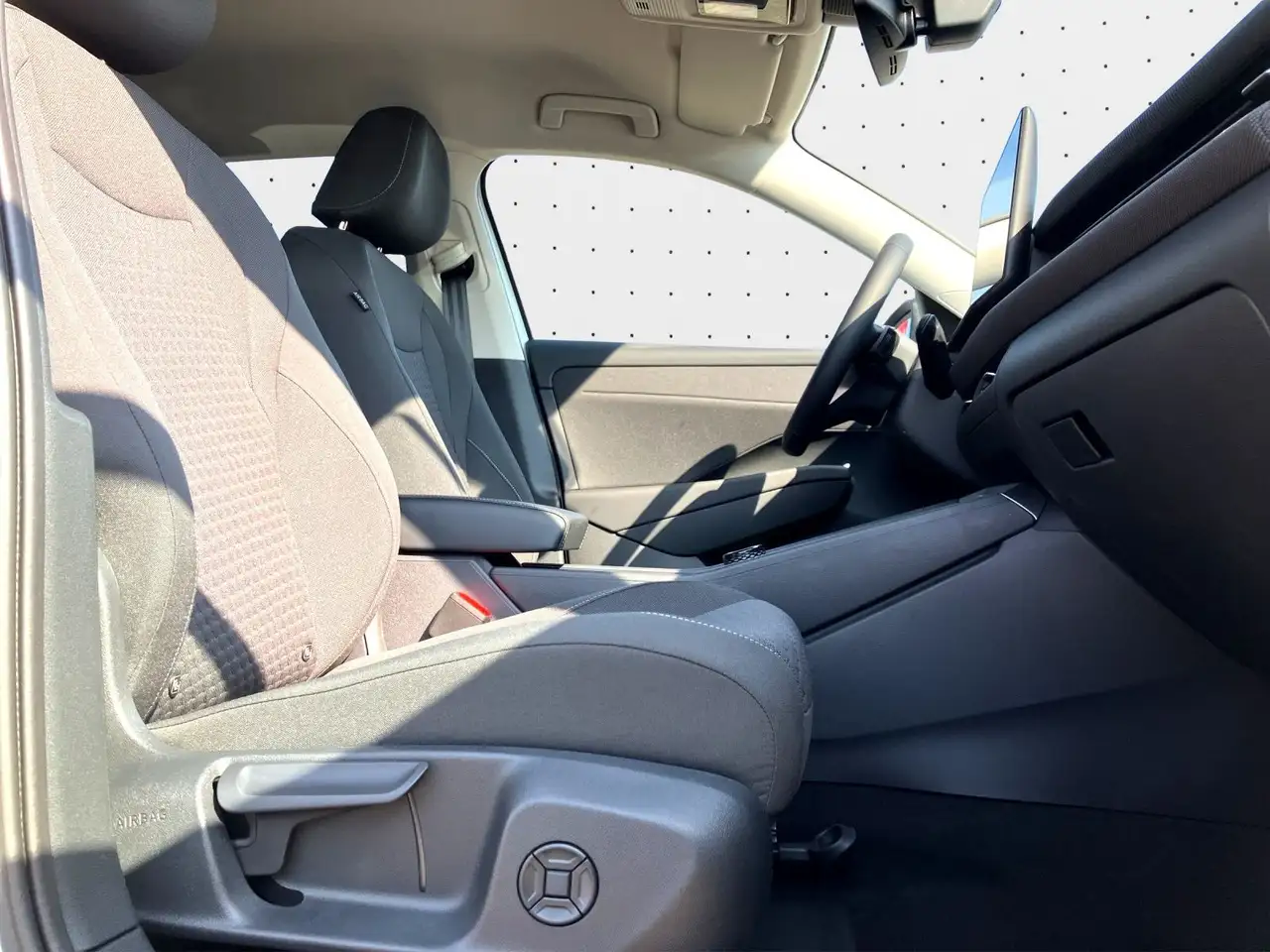 Volkswagen T-Roc 4