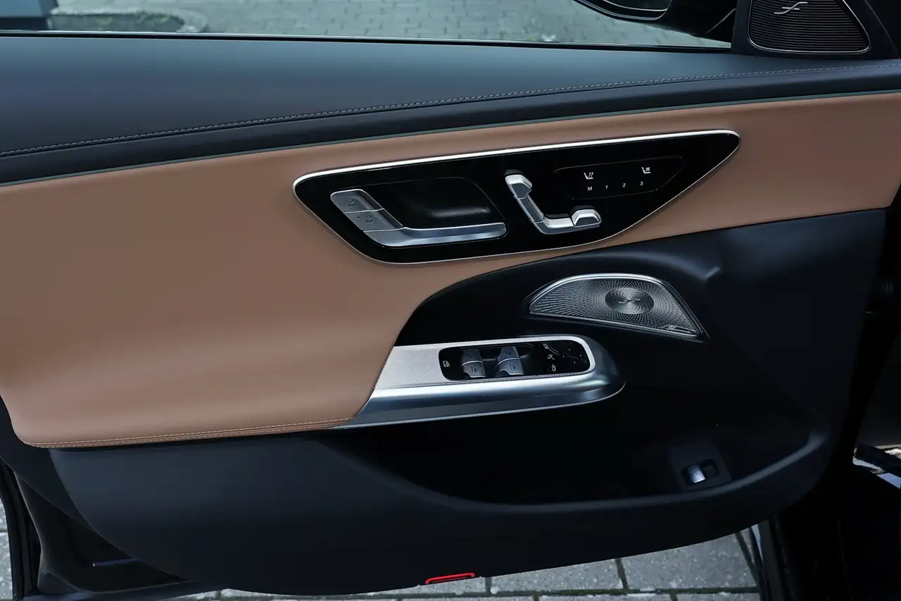 Mercedes-Benz E 220 12