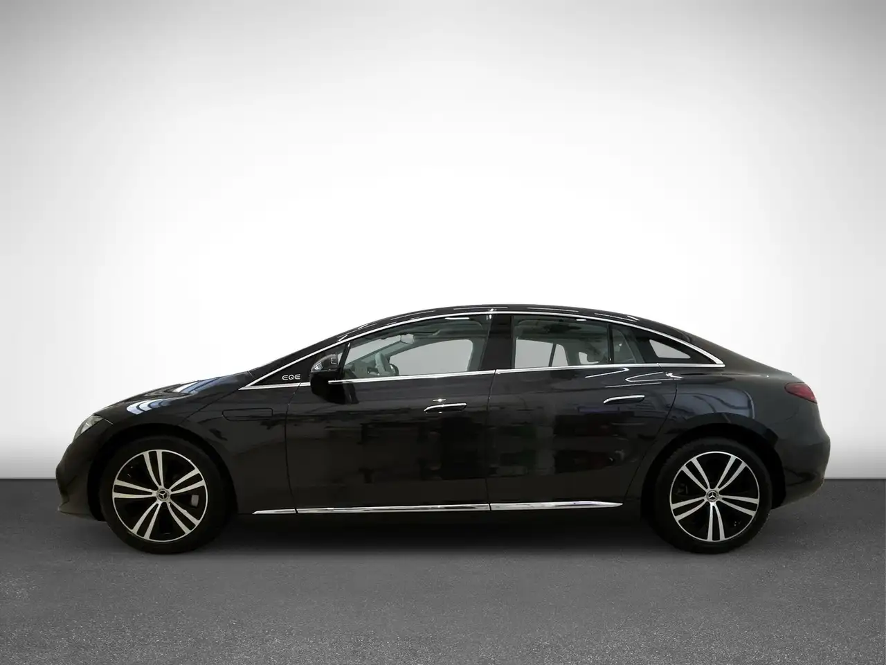 Mercedes-Benz EQE 300 7