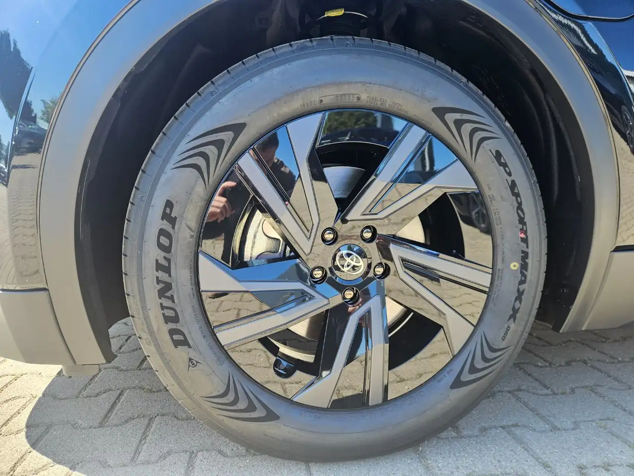 Toyota C-HR 4