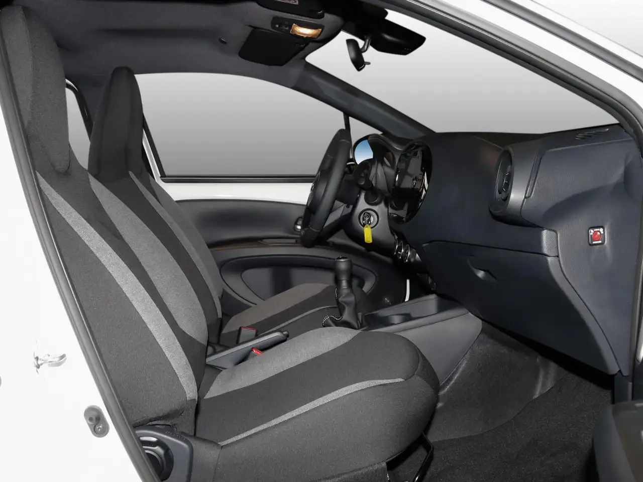 Toyota Aygo X 6