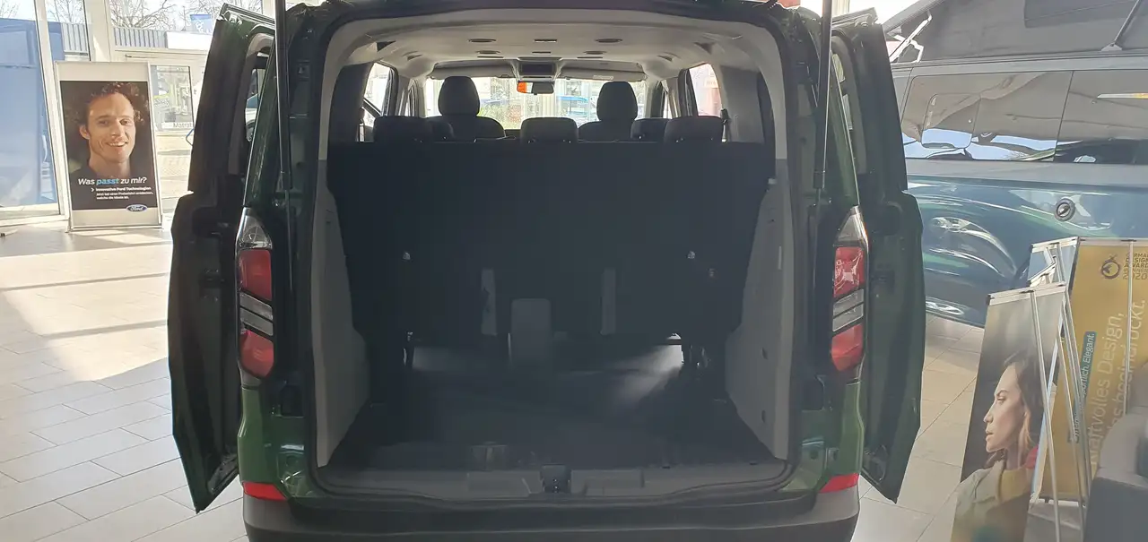 Ford Transit 8