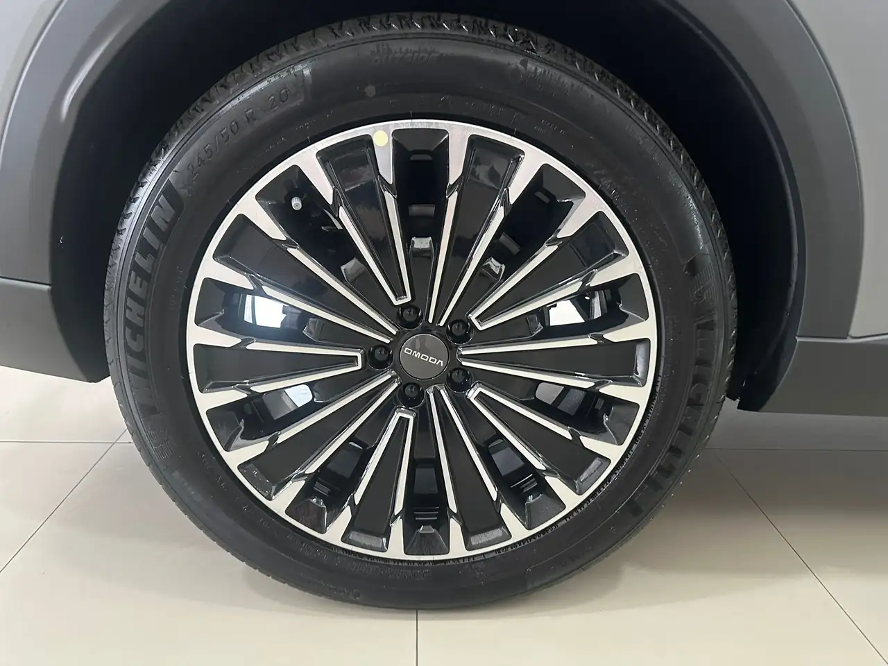 Omoda 9 1.5 9