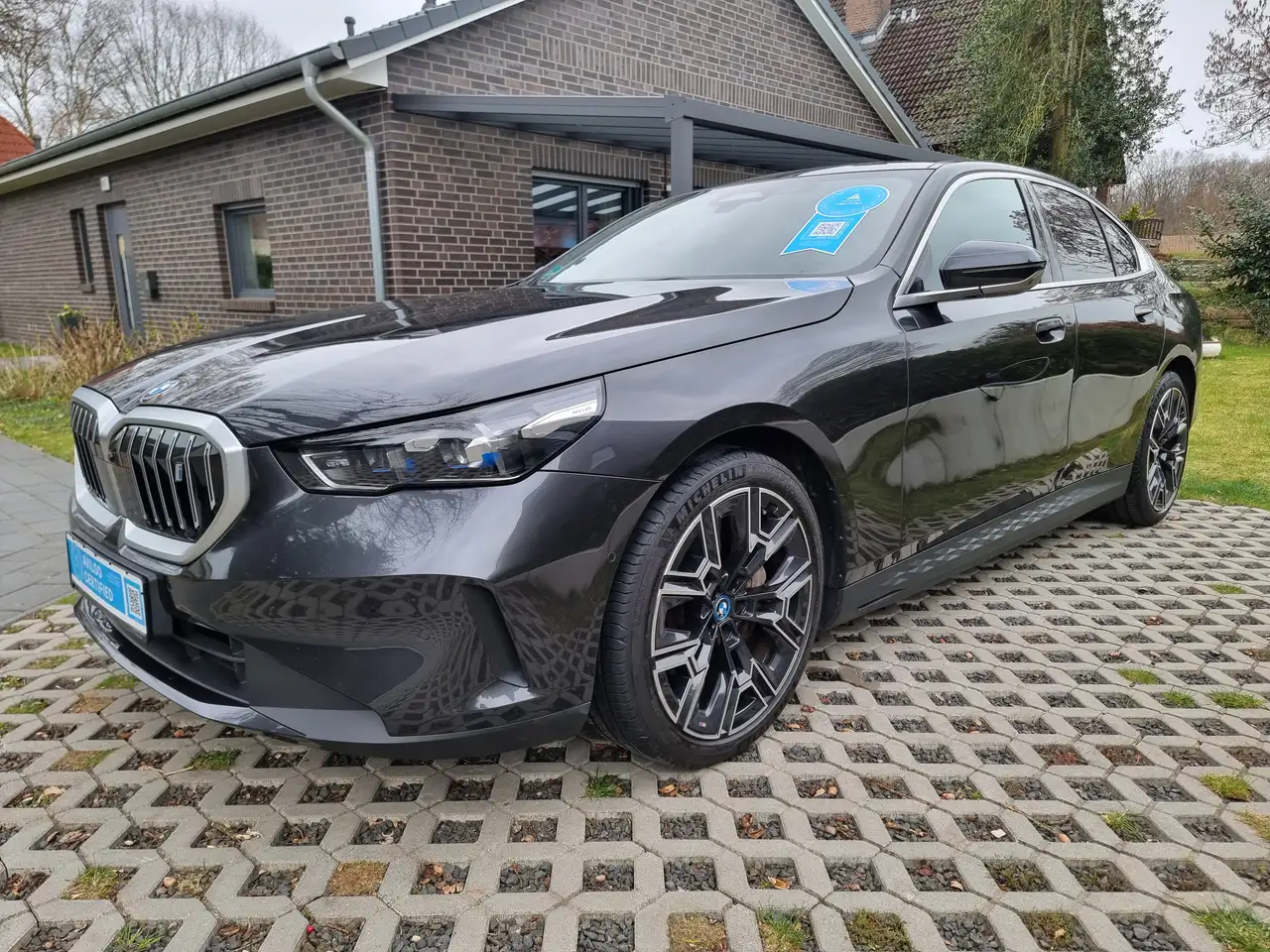BMW i5