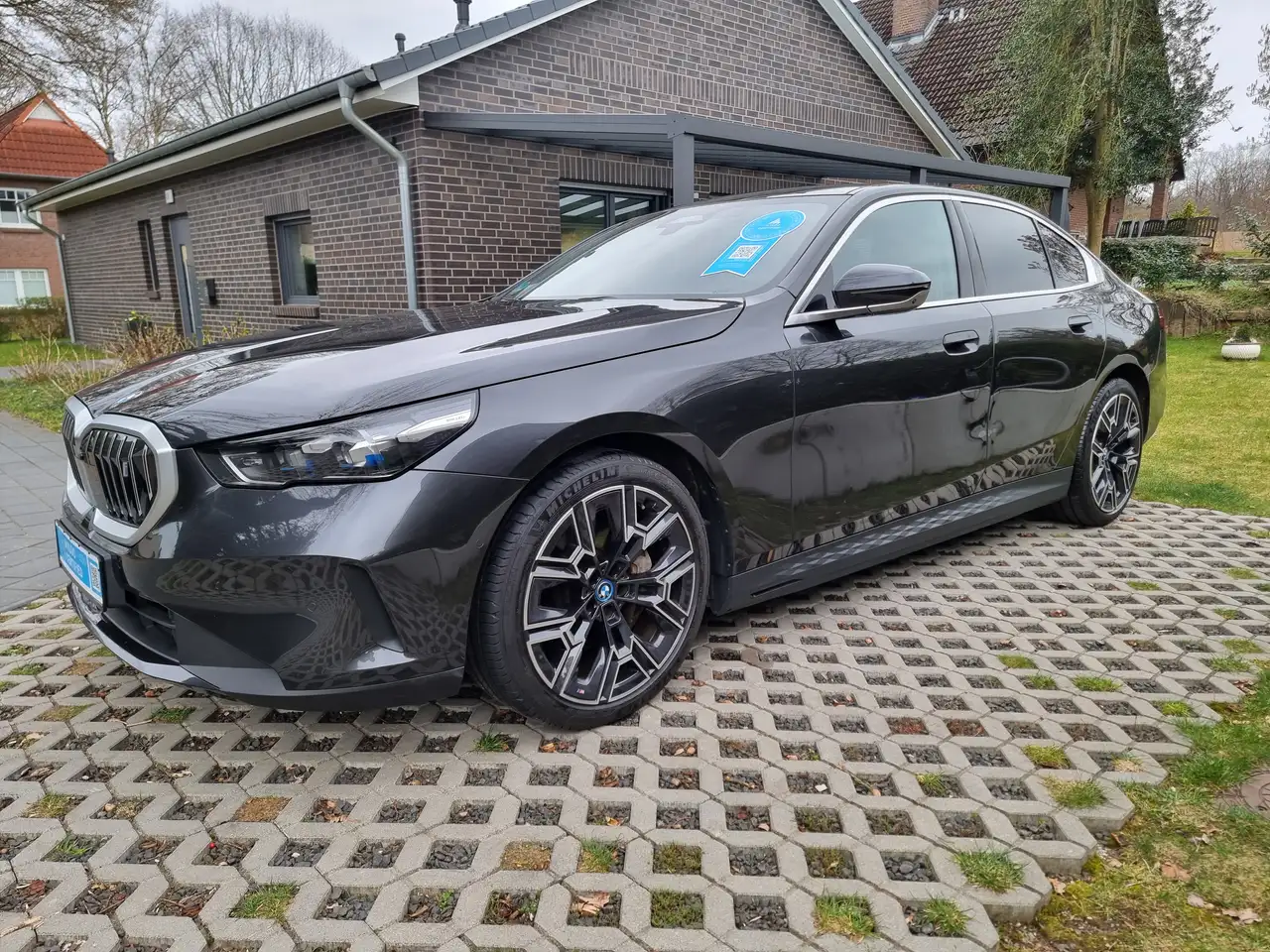 BMW i5 2