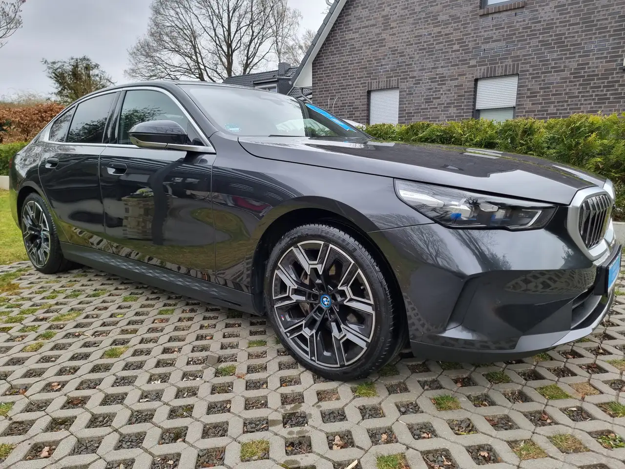 BMW i5 8