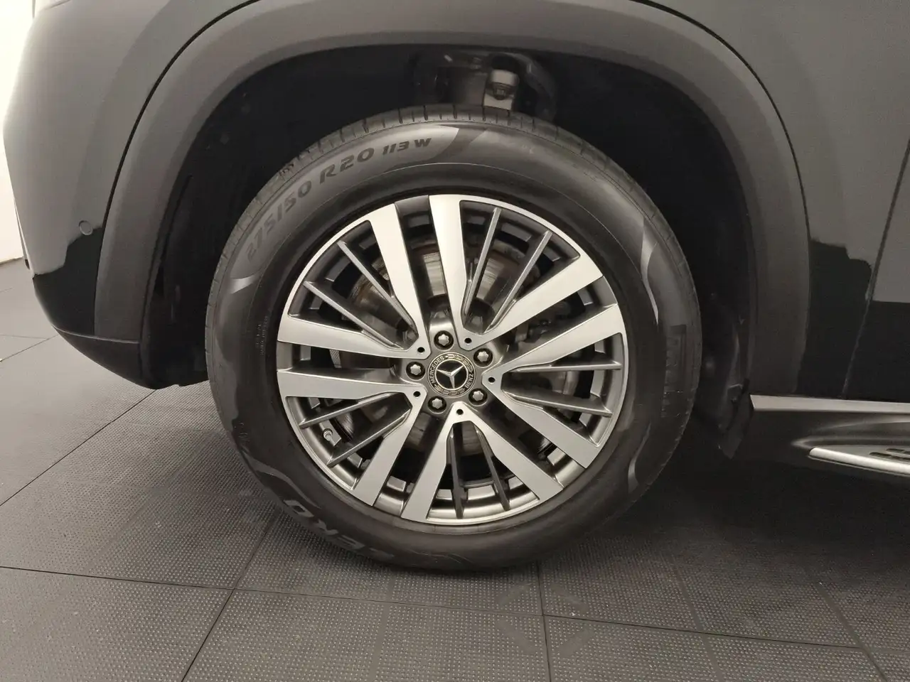Mercedes-Benz GLS 450 10