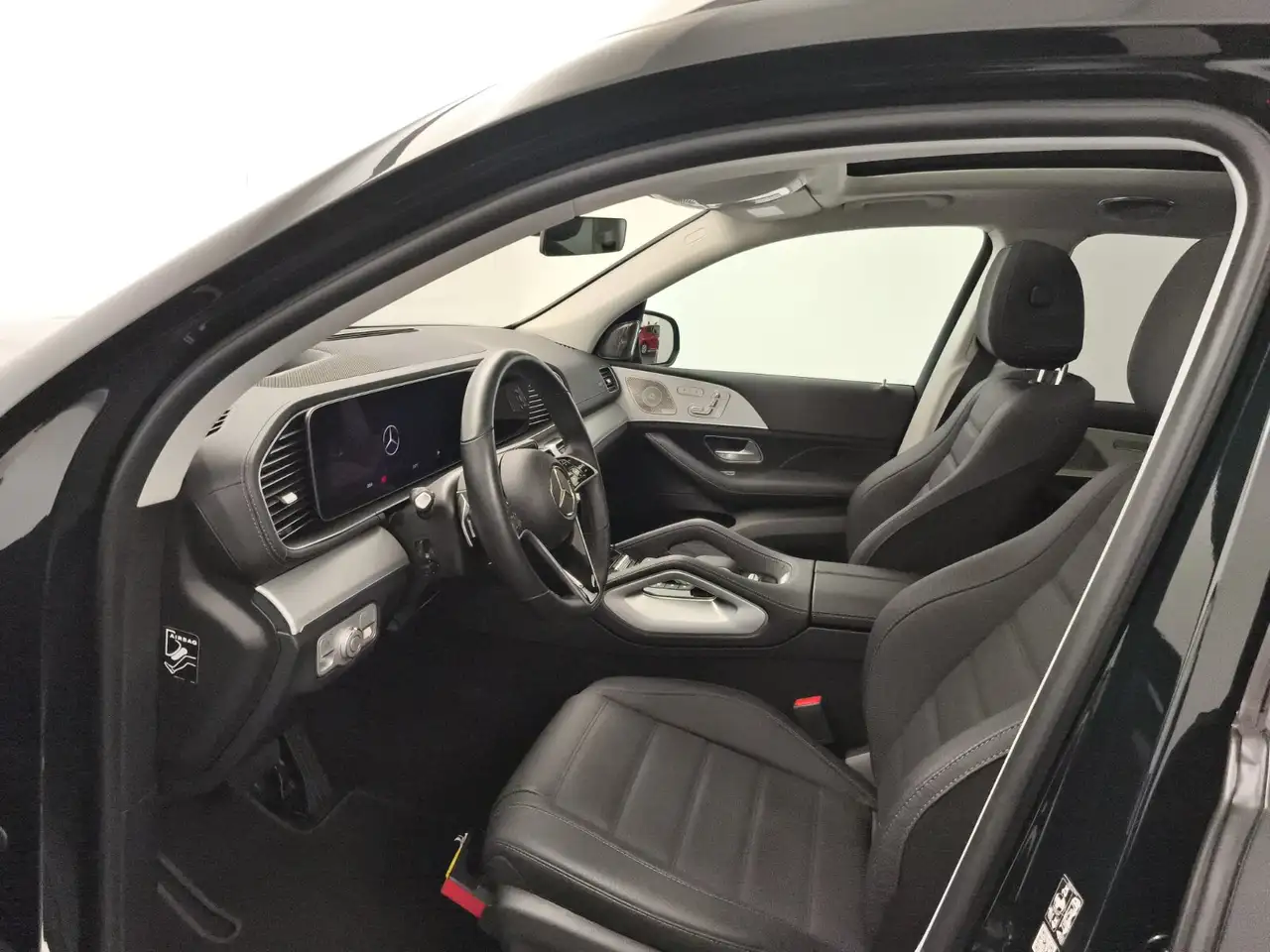 Mercedes-Benz GLS 450 11