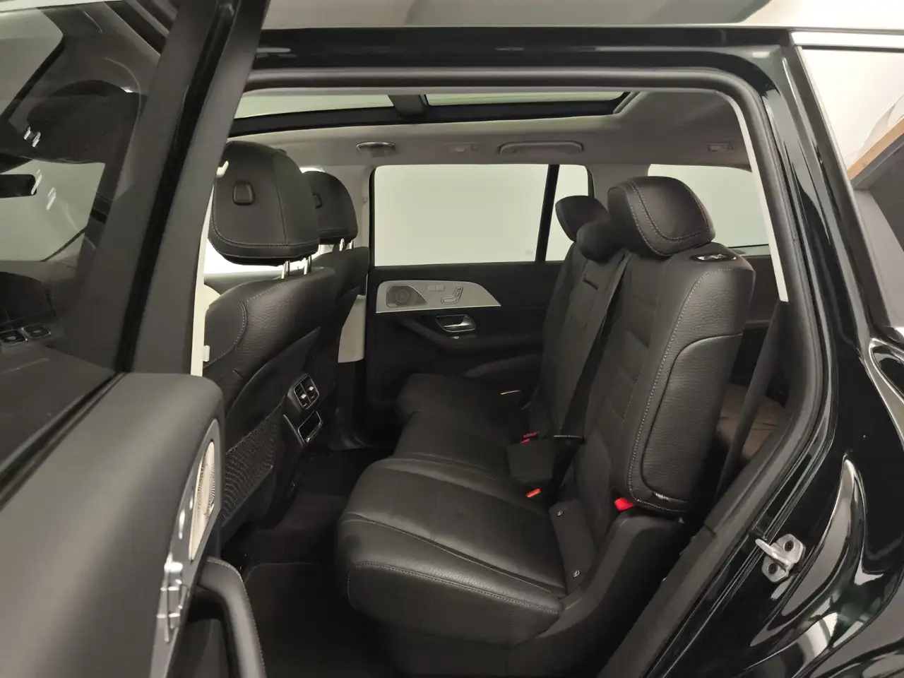 Mercedes-Benz GLS 450 12