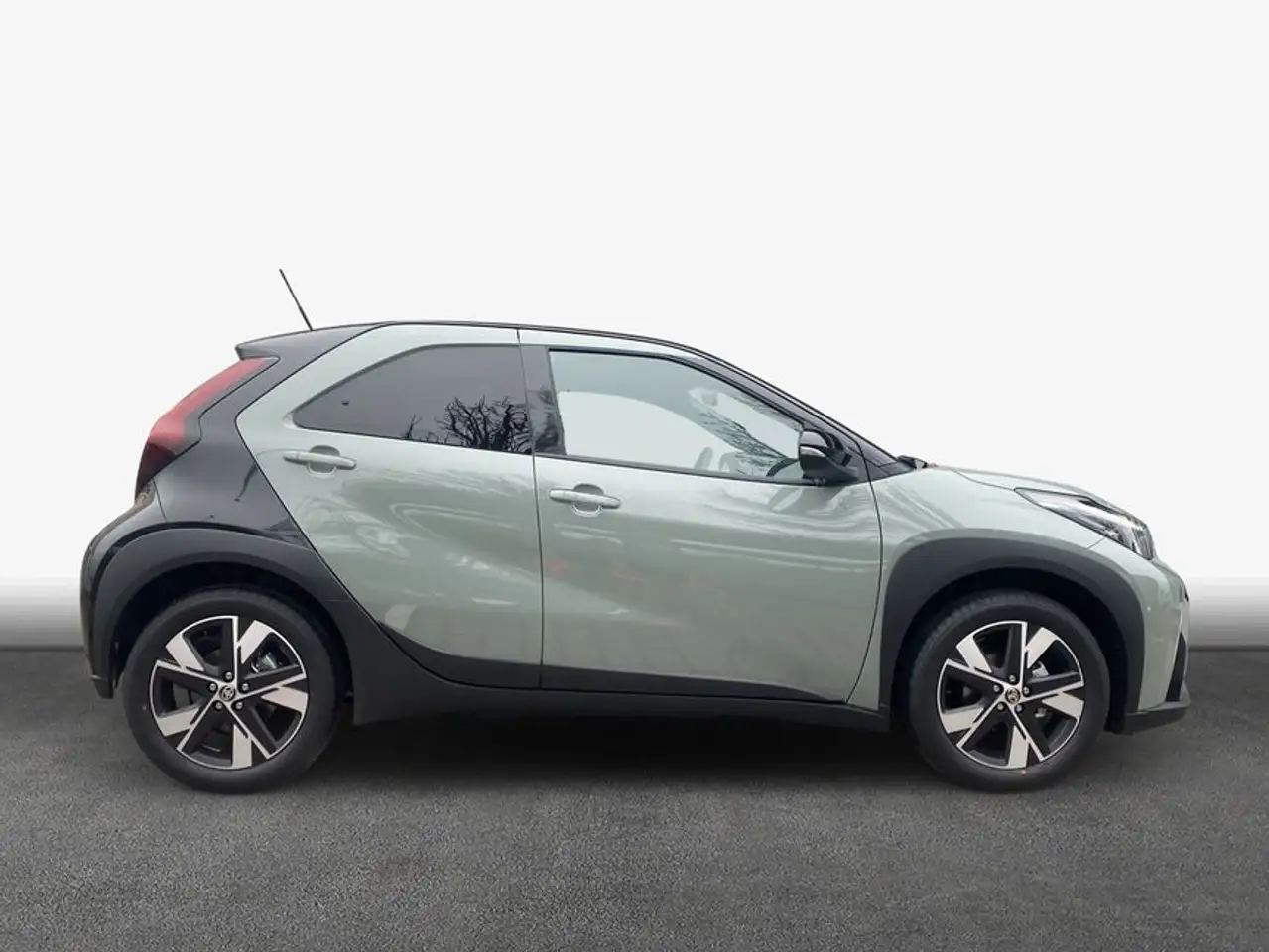 Toyota Aygo X 4