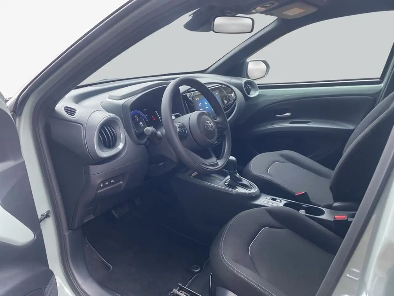 Toyota Aygo X 10
