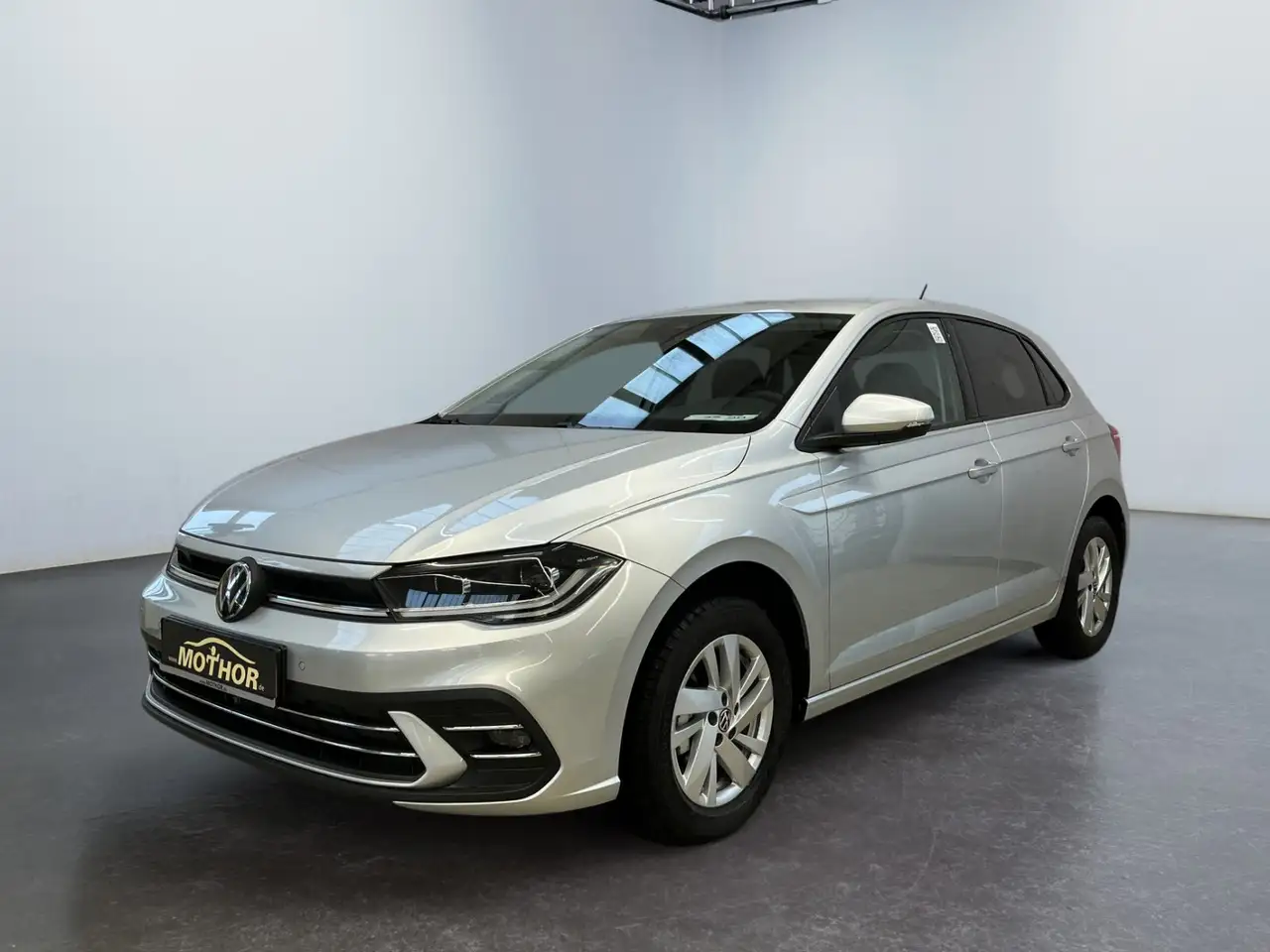Volkswagen Polo VI 2